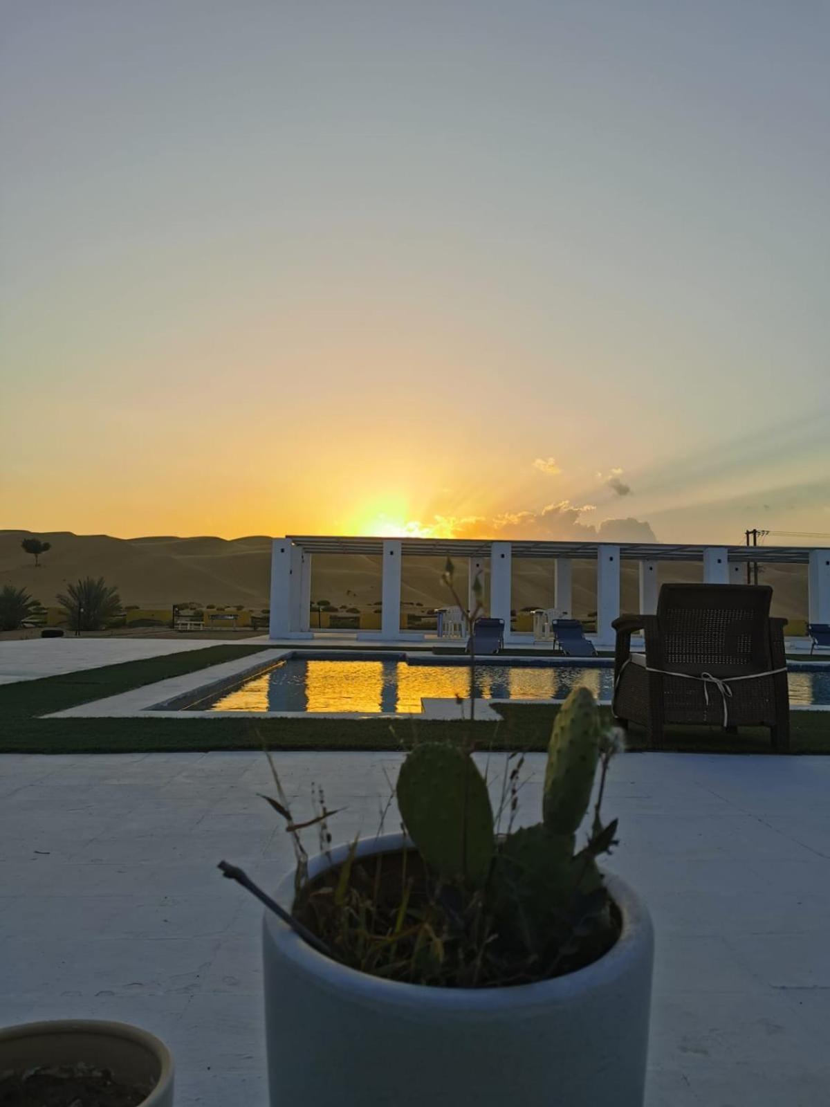 Golden Palm Oasis Hotel Fulayj al Masha'ikh Exterior photo